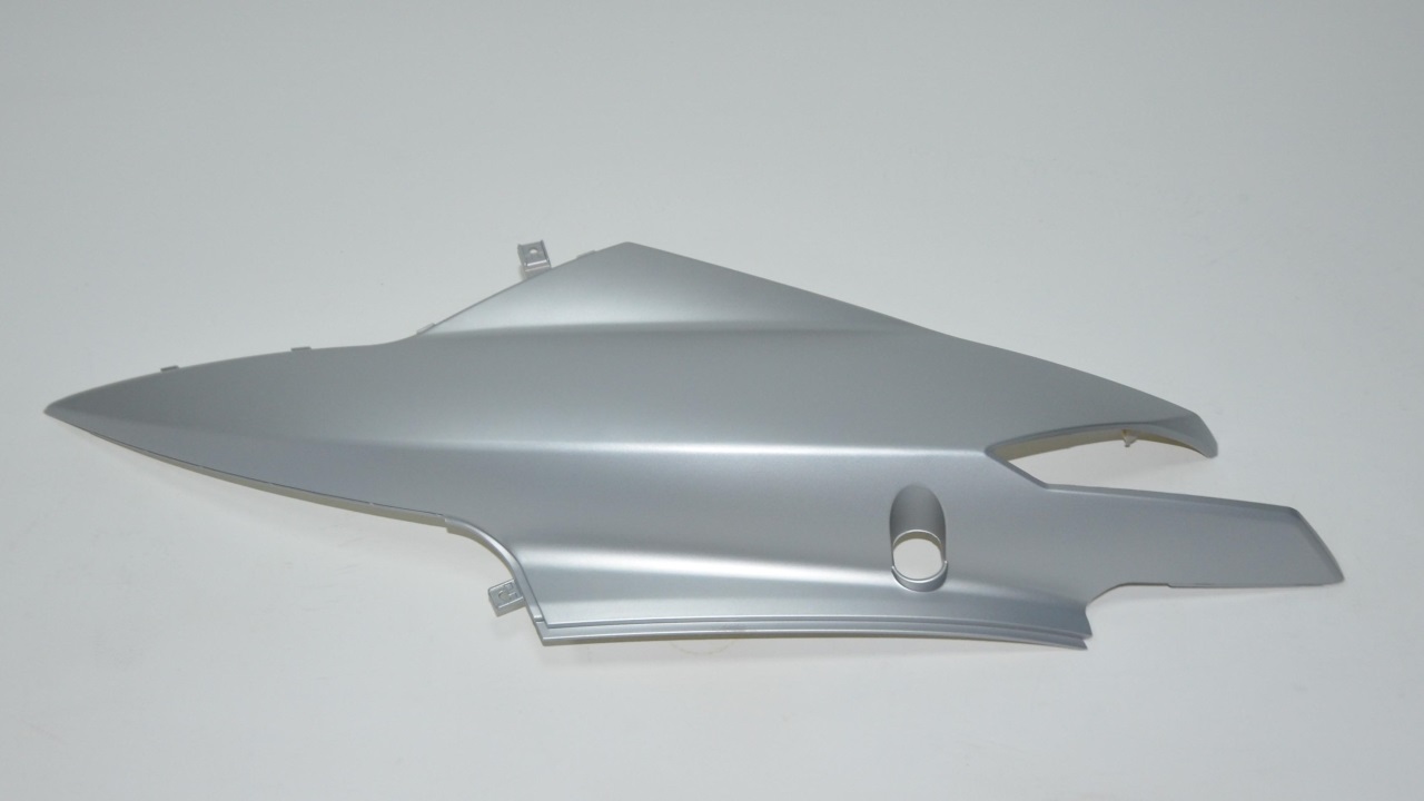 ARKA YAN PANEL SAĞ GRİ (PESARO125)